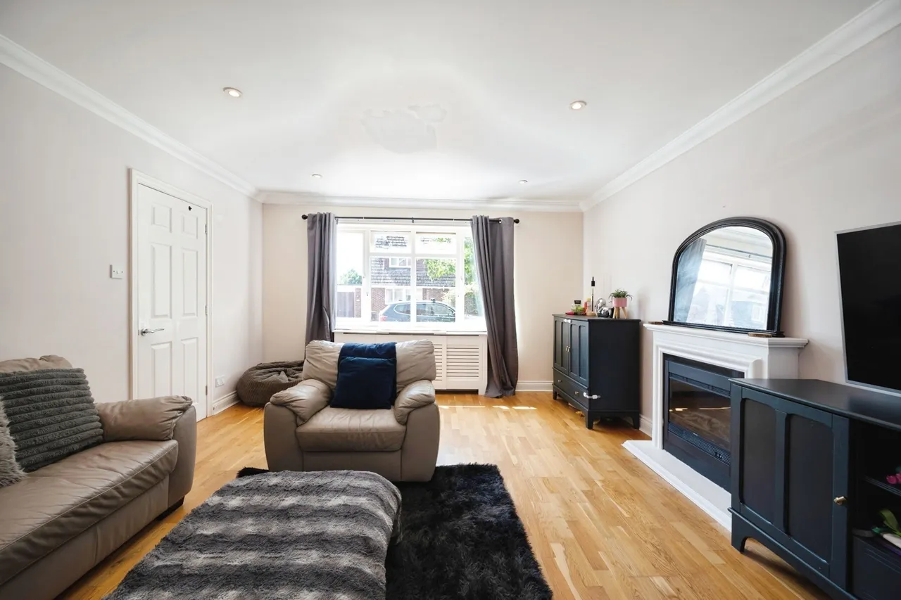 Burwood Grove, Hayling Island, PO11, photo 5
