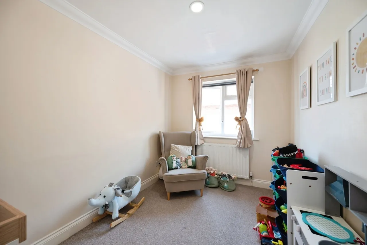 Burwood Grove, Hayling Island, PO11, photo 14