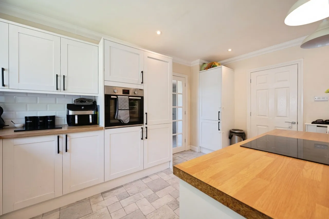 Burwood Grove, Hayling Island, PO11, photo 15