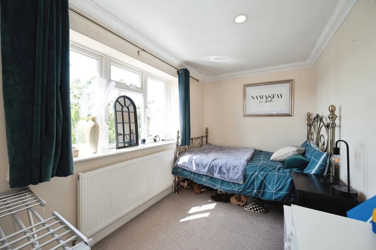 Burwood Grove, Hayling Island, PO11, photo 11