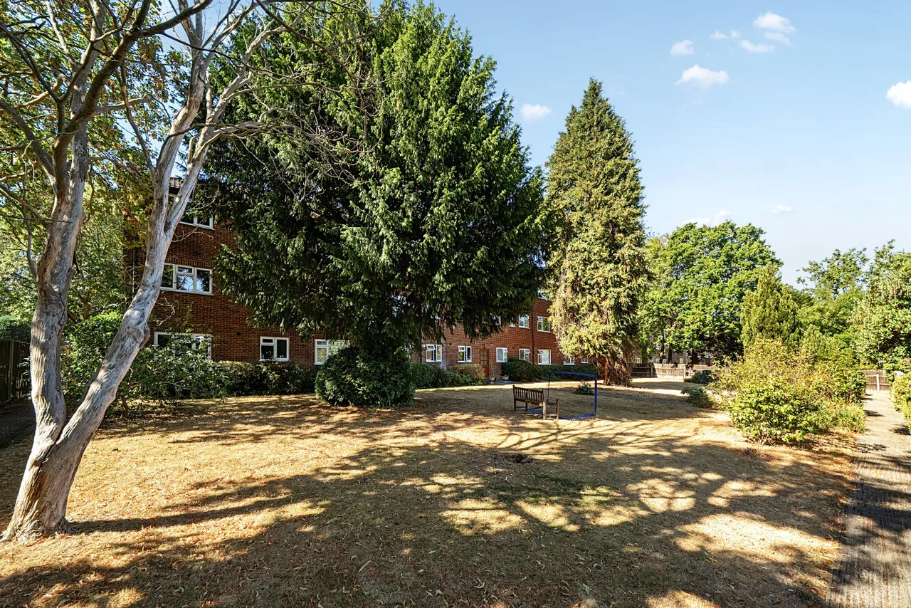 Brackley Road, Beckenham, Kent, BR3, photo 12