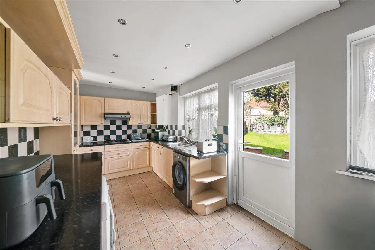 Owen Road, Hayes, photo 6