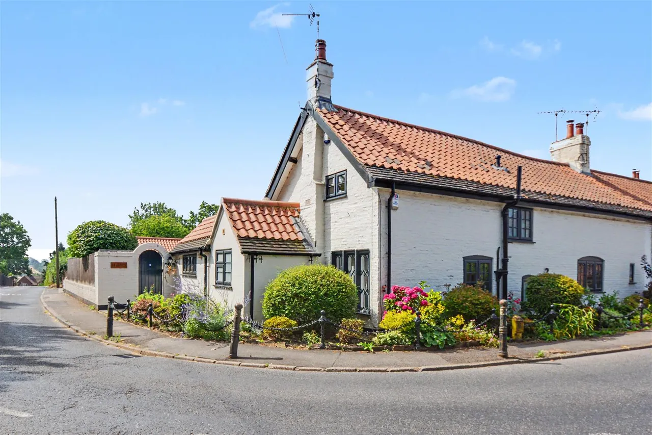 2 bed house for sale, Church Lane, Cossall, NG16