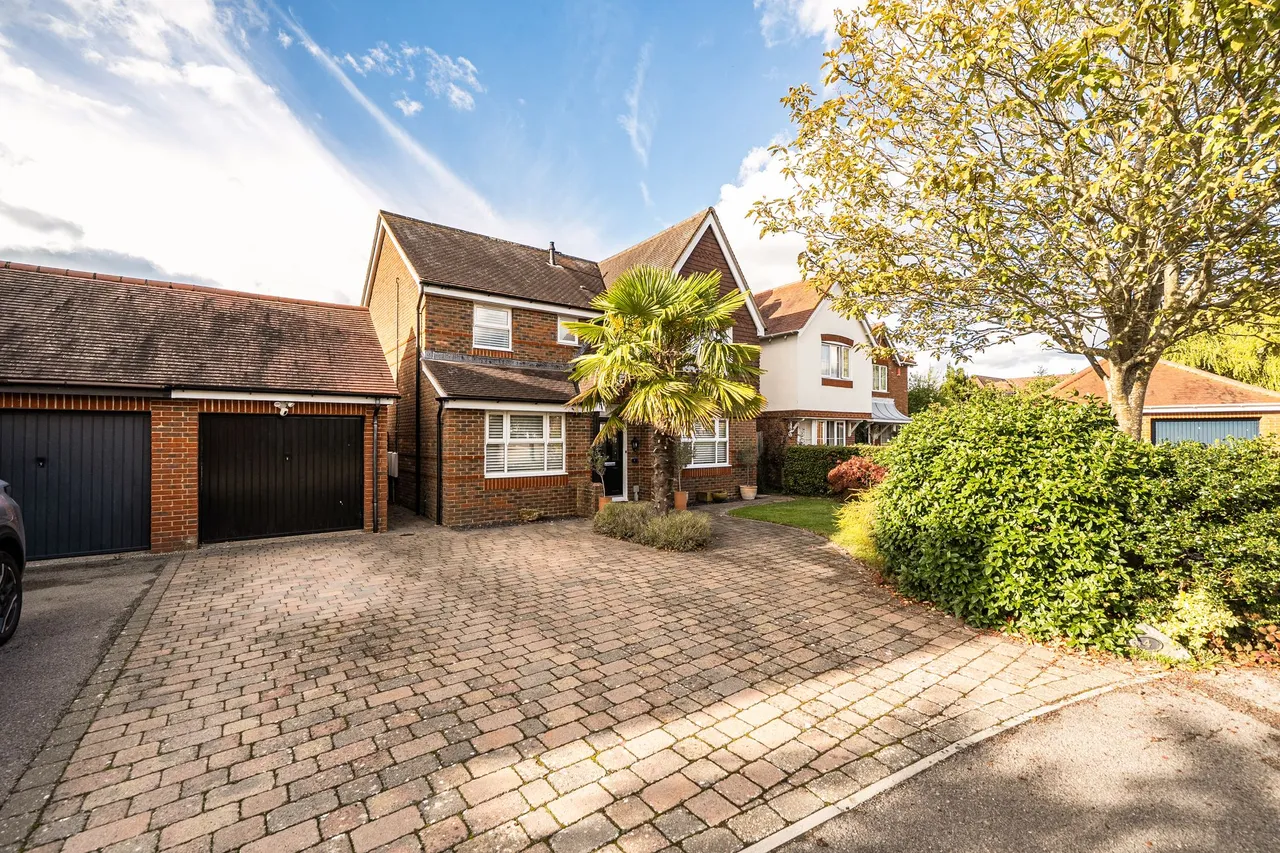 Cranham Avenue, Billingshurst, RH14, photo 20