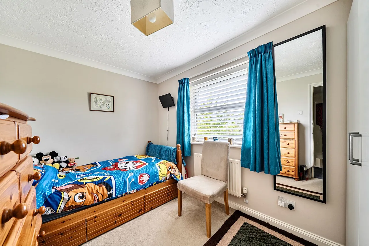 Cranham Avenue, Billingshurst, RH14, photo 16