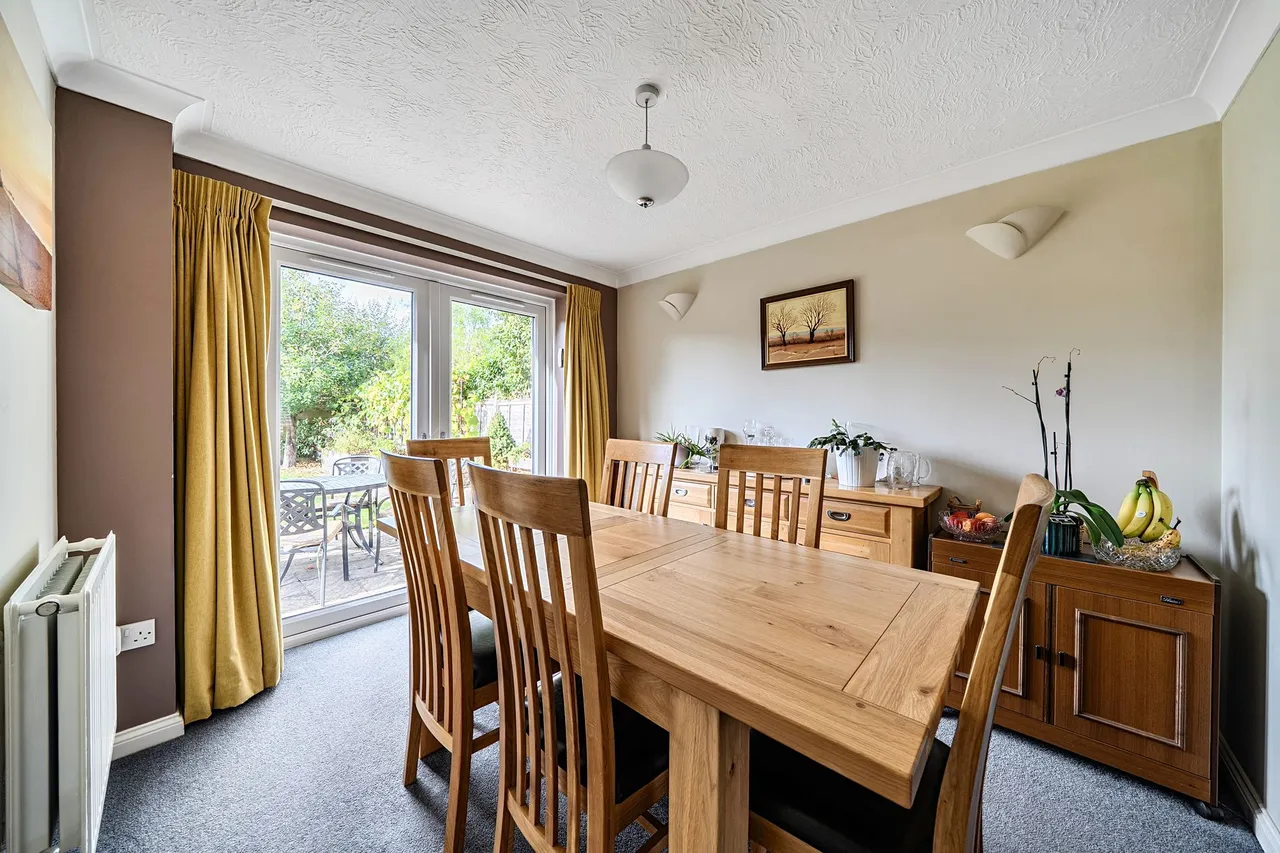 Cranham Avenue, Billingshurst, RH14, photo 10