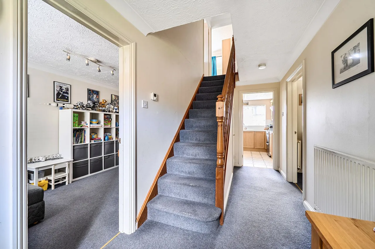 Cranham Avenue, Billingshurst, RH14, photo 6
