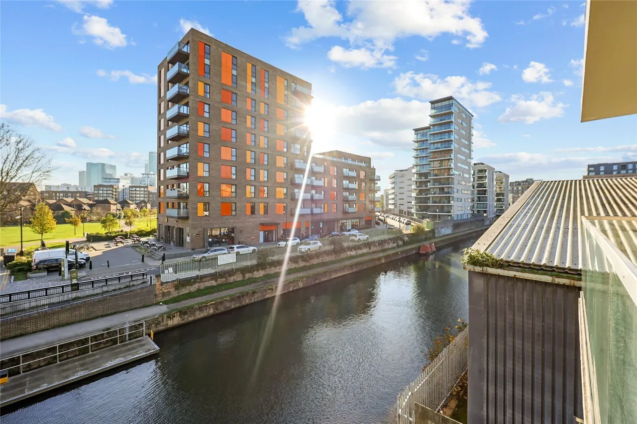 Ursula Gould Way, London, E14, photo 12