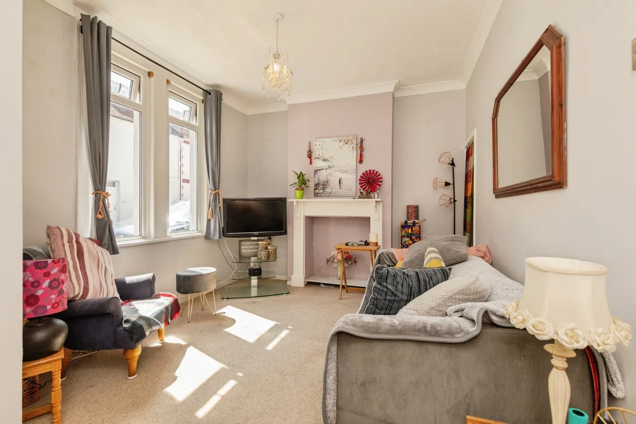 Bradley Crescent, Bristol, BS11, photo 3