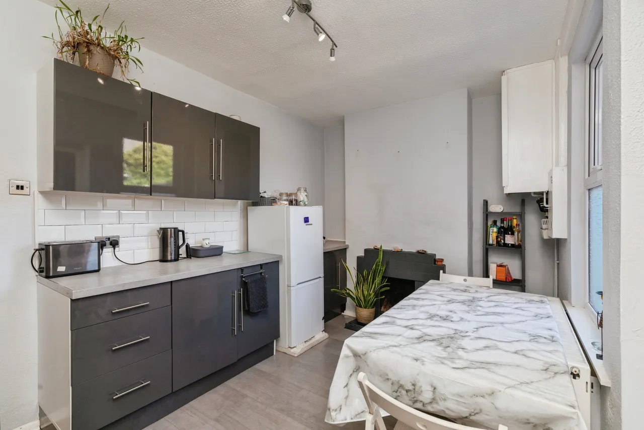 Bradley Crescent, Bristol, BS11, photo 6