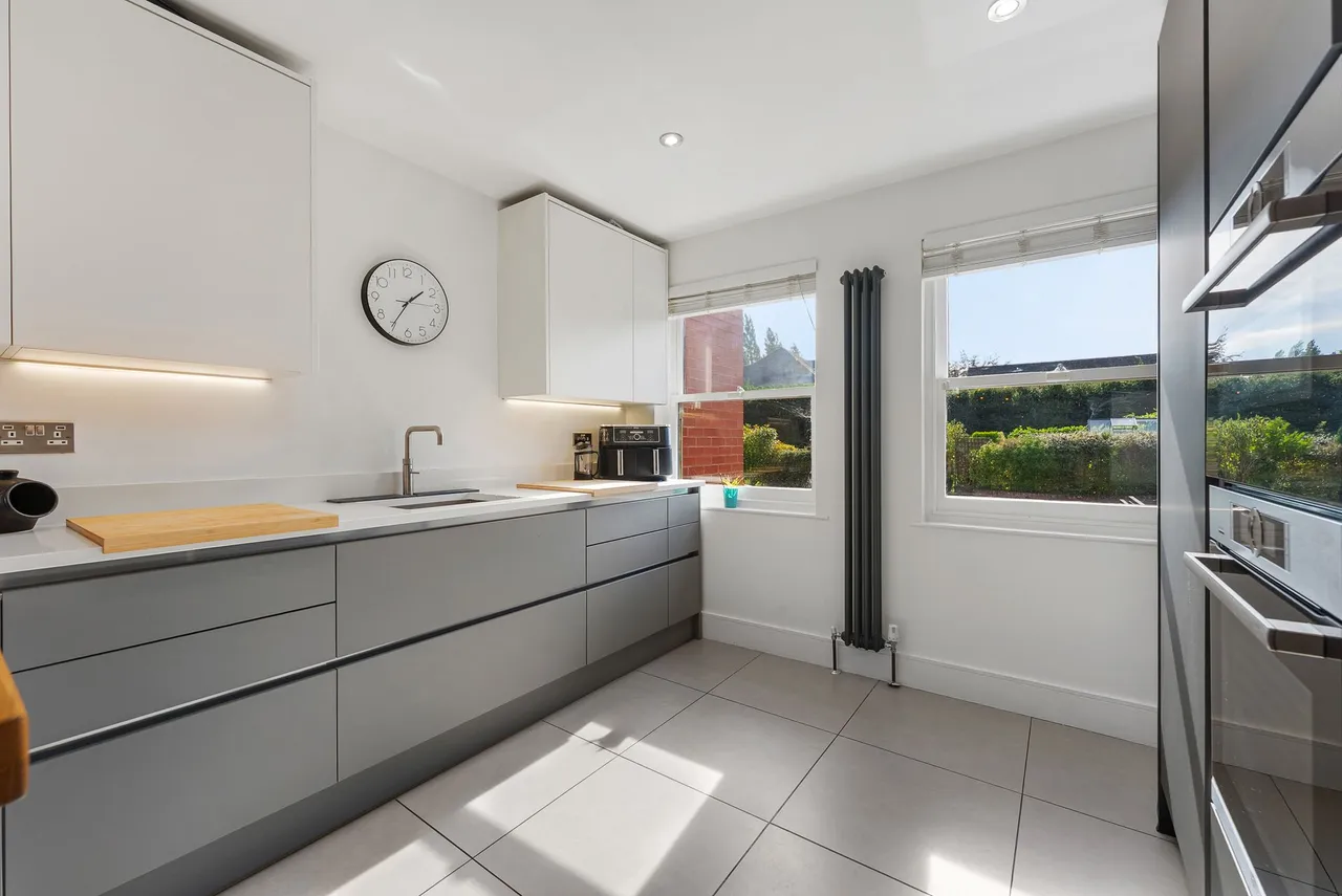 Court Lakeside Road, Lymm, photo 7