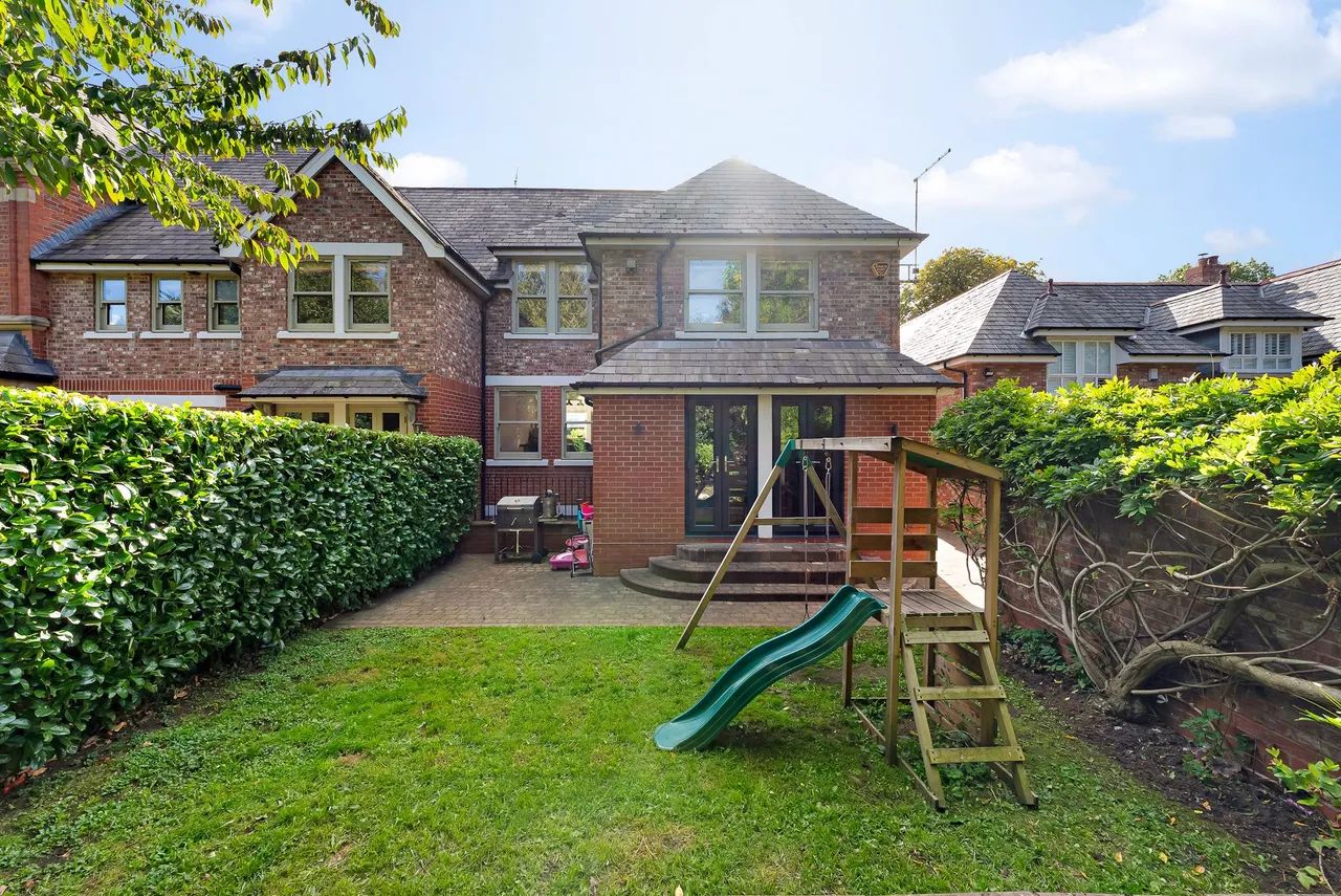 Court Lakeside Road, Lymm, photo 39