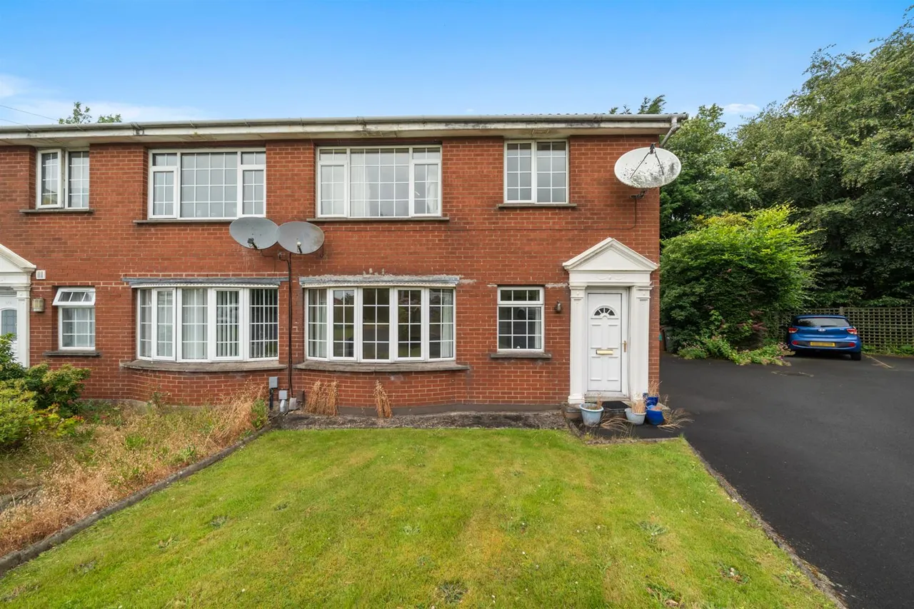 Strathearn Court, Holywood, BT18, photo 2