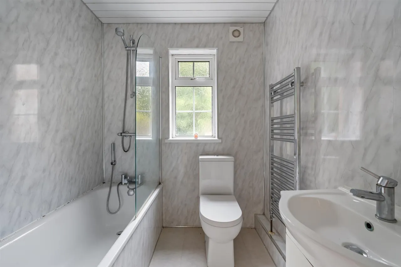 Strathearn Court, Holywood, BT18, photo 12