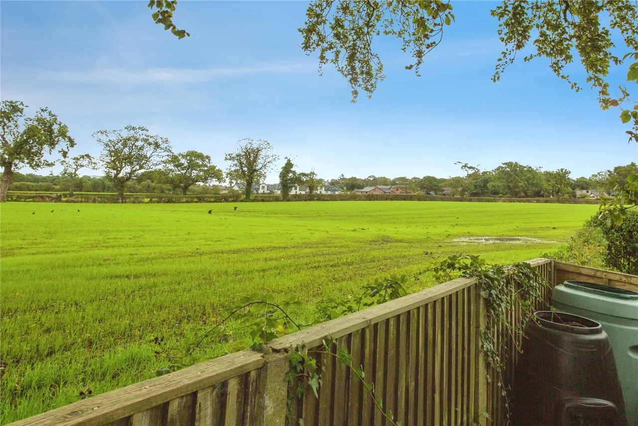 Church Lane, Preston, PR3, photo 11