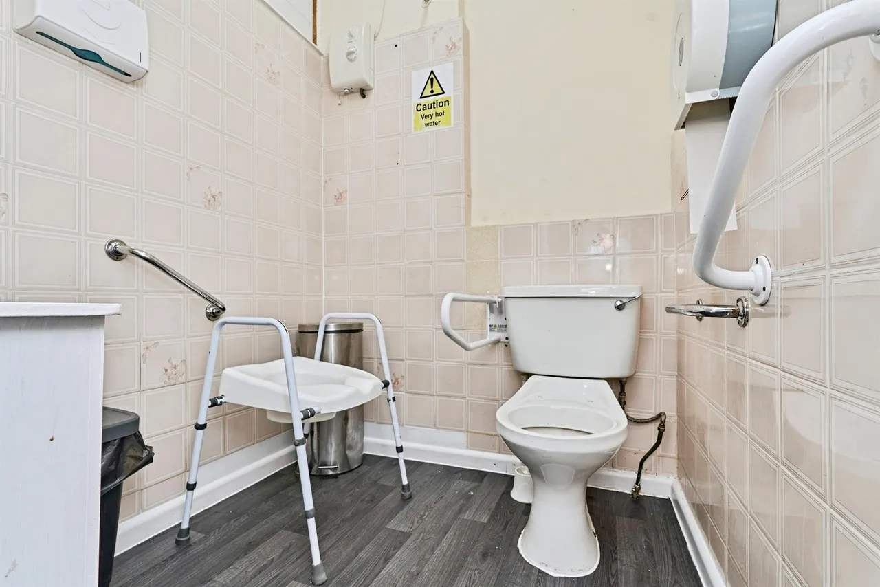 Banks Street, Willenhall, WV13, photo 17