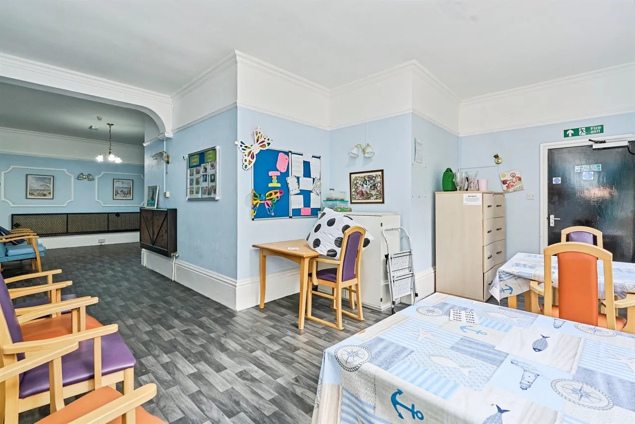 Banks Street, Willenhall, WV13, photo 9