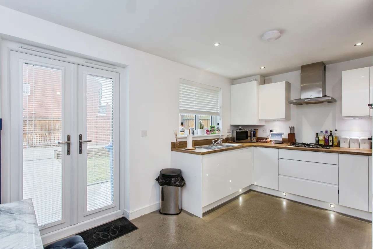 Bakersfield, Aspull, WN2, photo 2