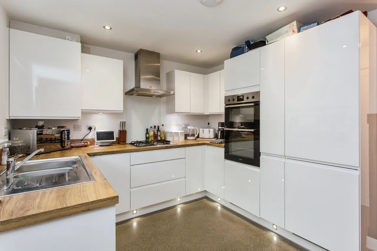 Bakersfield, Aspull, WN2, photo 3