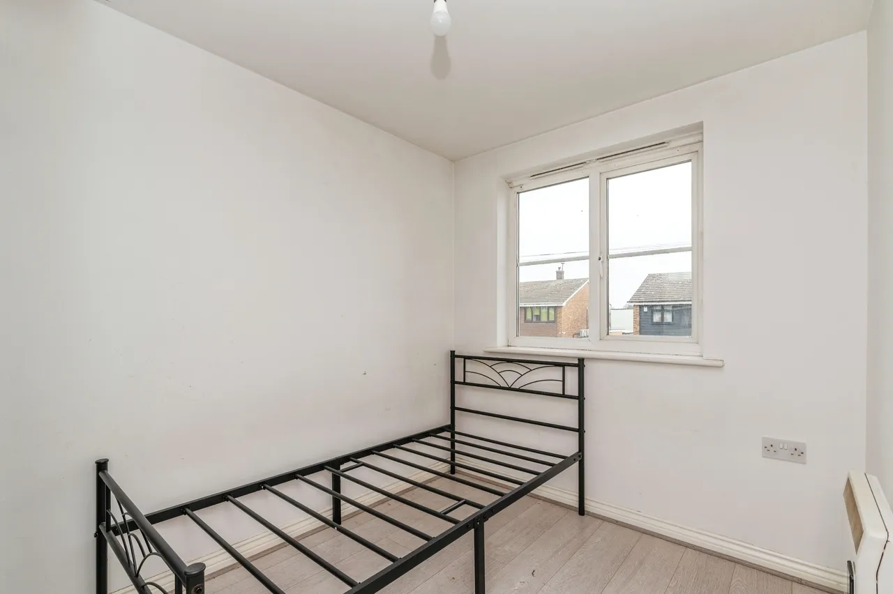 Dunlop Road, Tilbury, RM18, photo 11