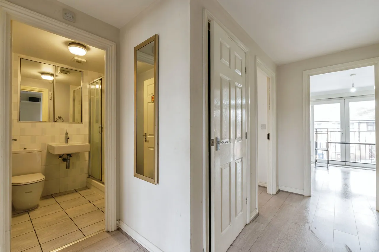 Dunlop Road, Tilbury, RM18, photo 6