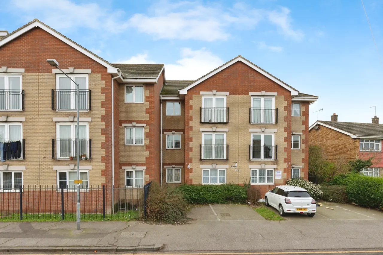 Dunlop Road, Tilbury, RM18, photo 13