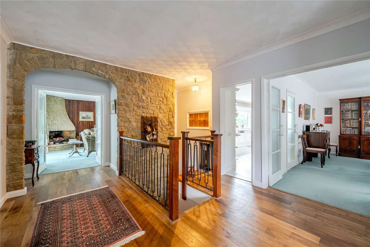 Oriel Hill, Camberley, Surrey, GU15 2JW, photo 2