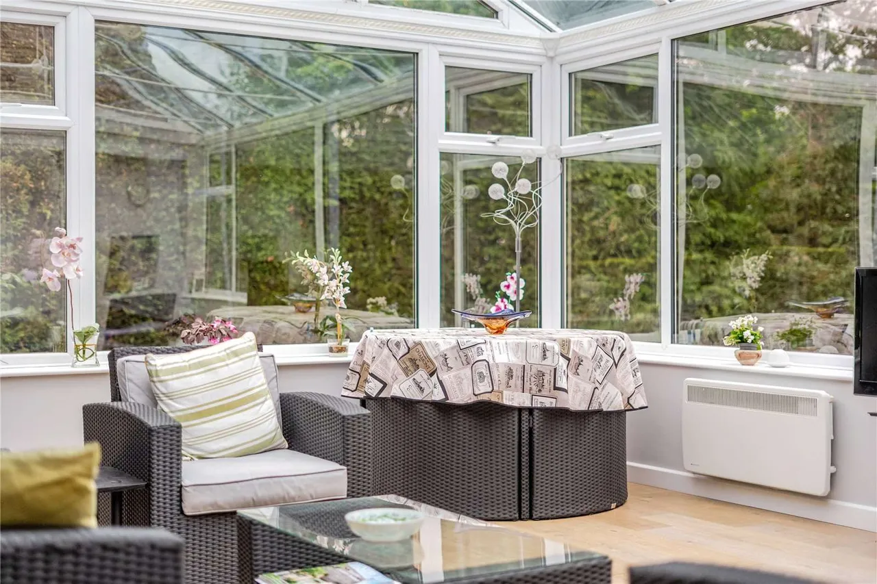 Oriel Hill, Camberley, Surrey, GU15 2JW, photo 11