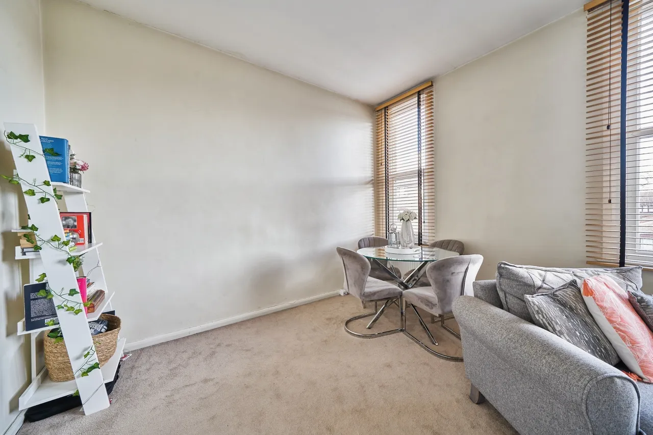 Howards Road, London, E13, photo 10