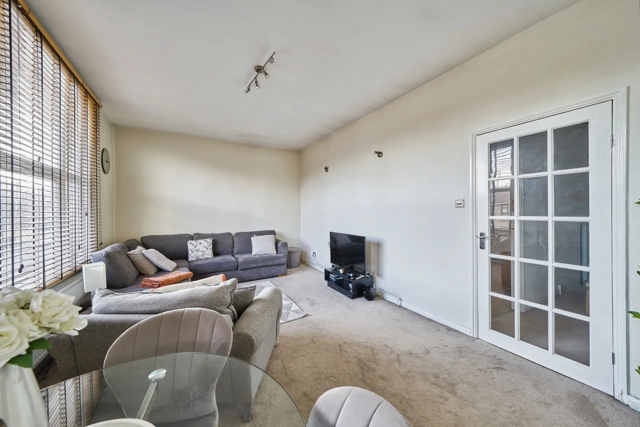 Howards Road, London, E13, photo 3