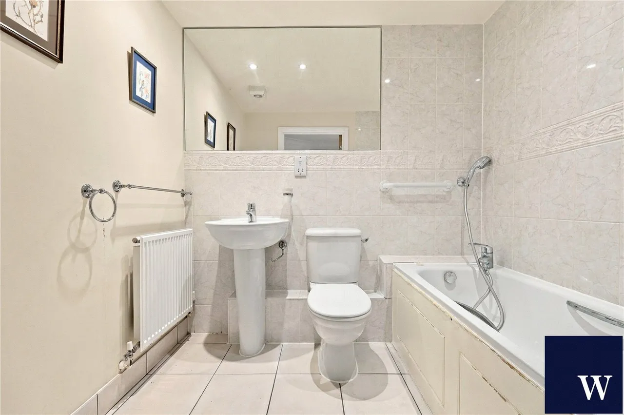 Hendon Lane, Finchley, N3, photo 21