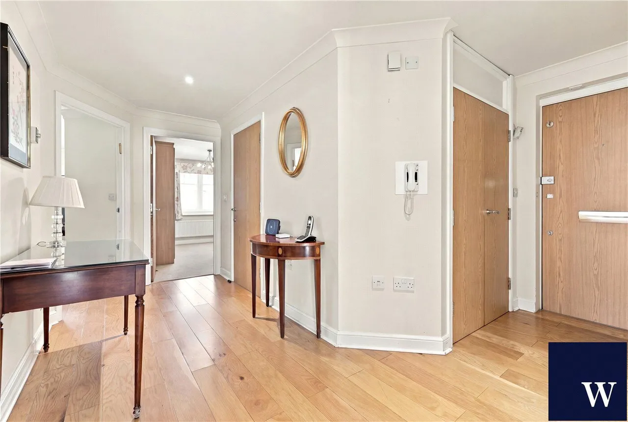 Hendon Lane, Finchley, N3, photo 14
