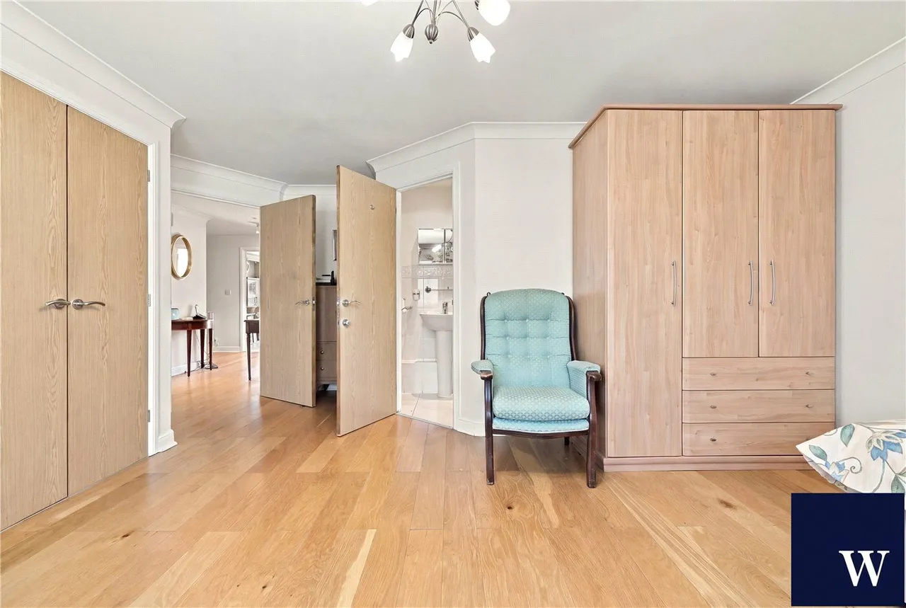 Hendon Lane, Finchley, N3, photo 16