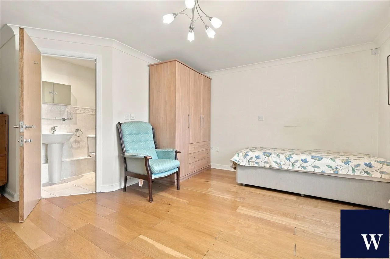 Hendon Lane, Finchley, N3, photo 8