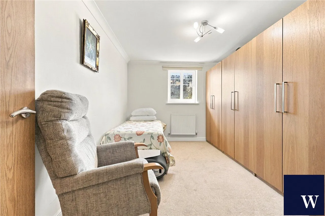 Hendon Lane, Finchley, N3, photo 17