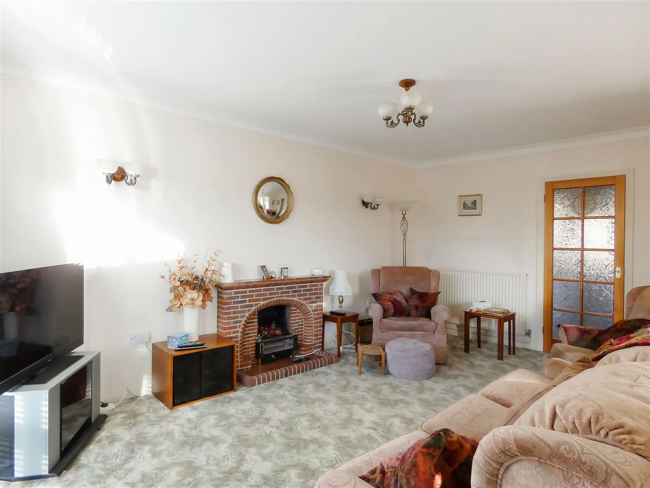 Willow Avenue, Rustington, photo 6