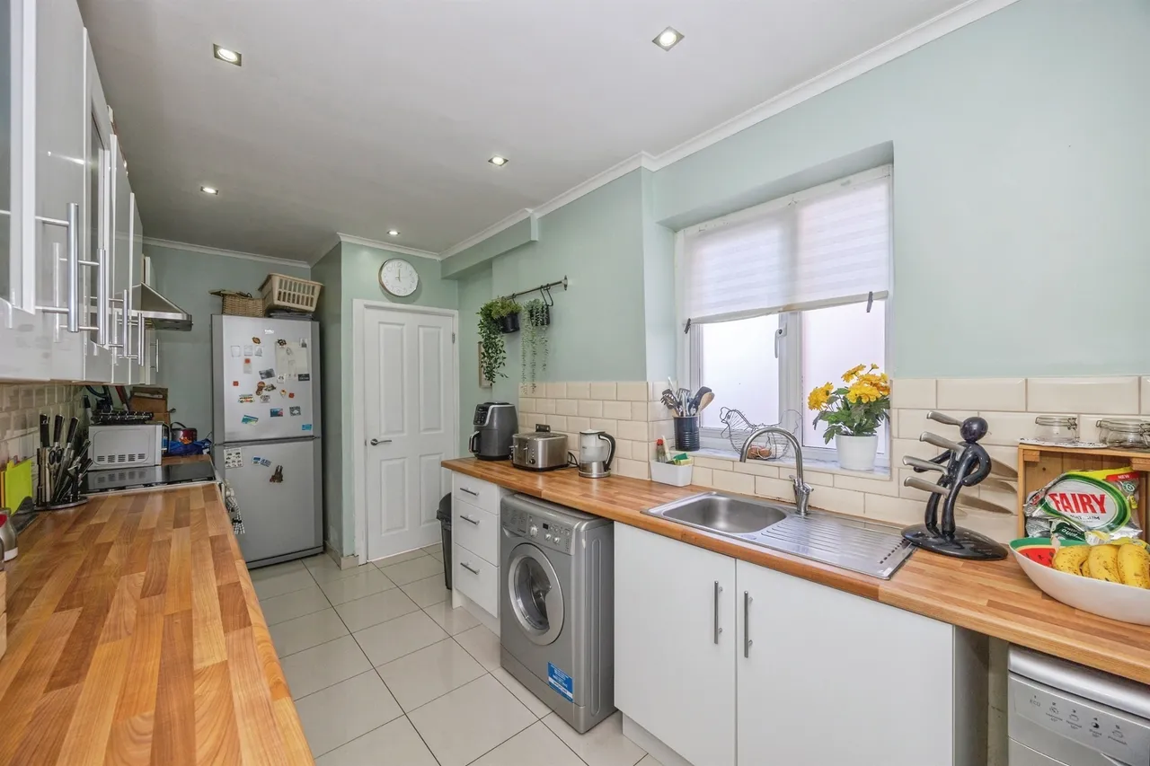Hampshire Street, Portsmouth, PO1, photo 3