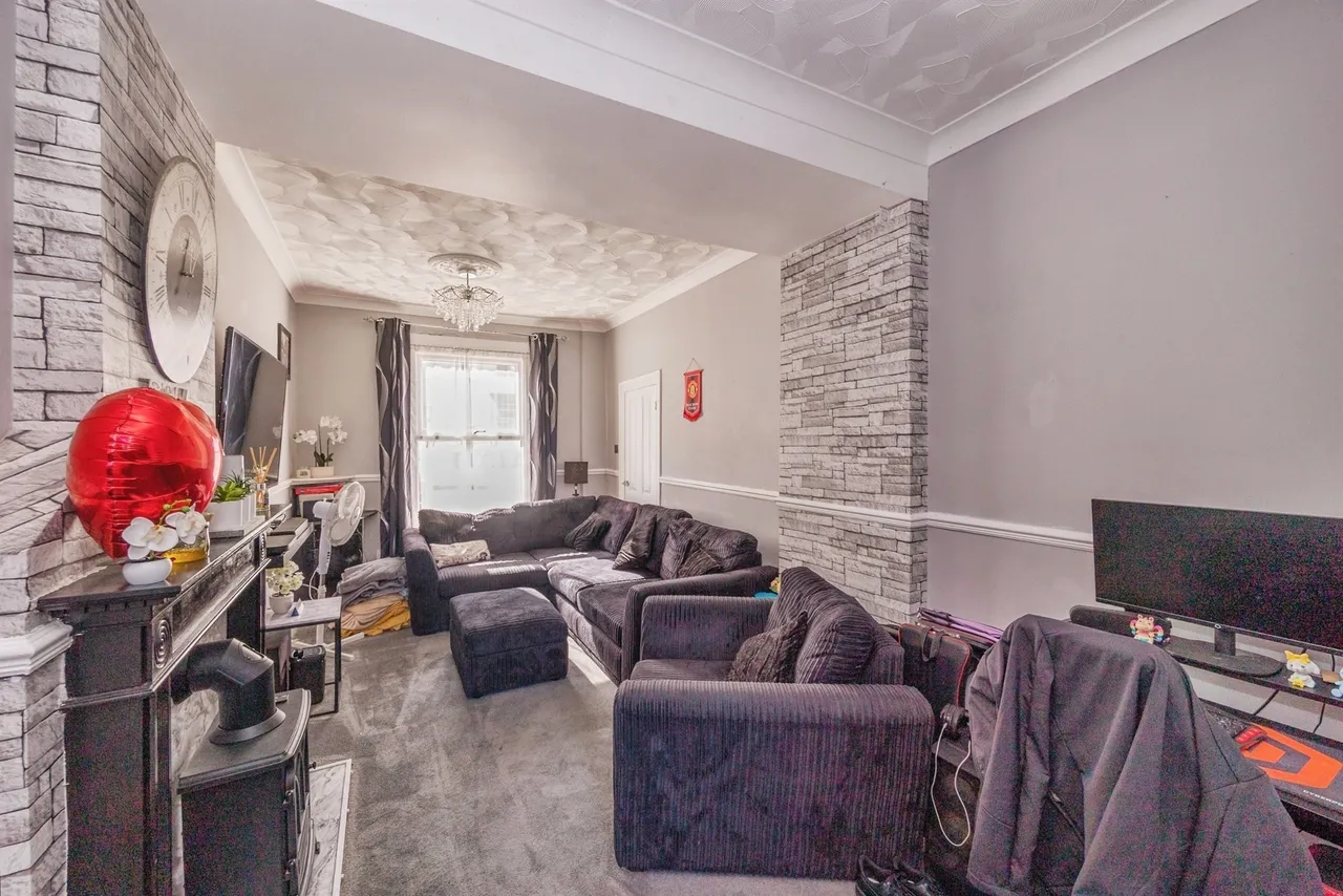 Hampshire Street, Portsmouth, PO1, photo 15