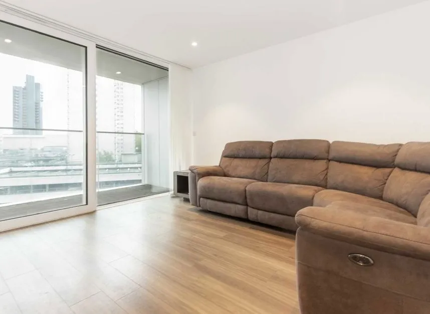 2 bed flat to rent, Buckhold Road, Putney, SW18