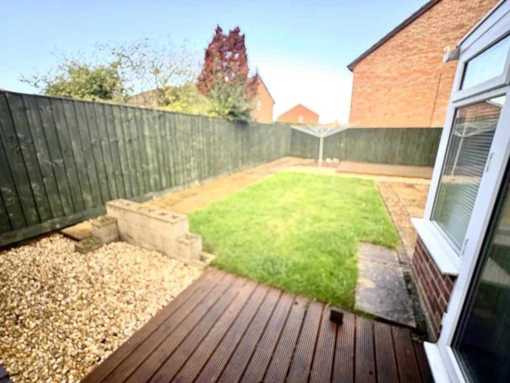 Tamworth Drive, Shaw, photo 16