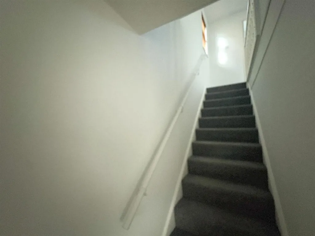 Tamworth Drive, Shaw, photo 8