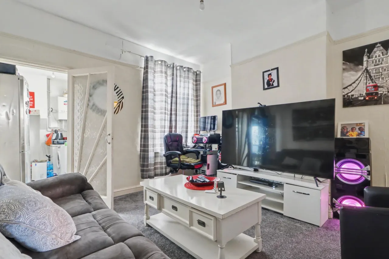 Wellington Road, Hanley Stoke-On-Trent, ST1, photo 3