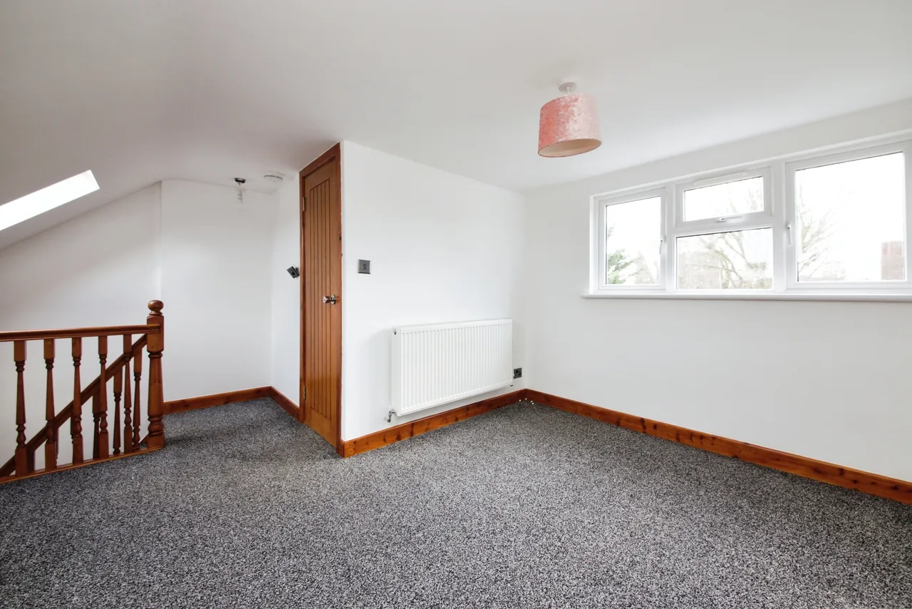Woodlands Road, London, N9, photo 13