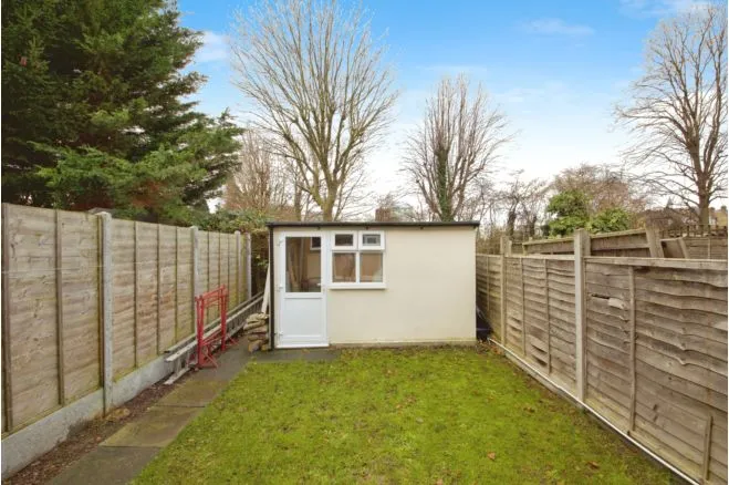 Woodlands Road, London, N9, photo 16