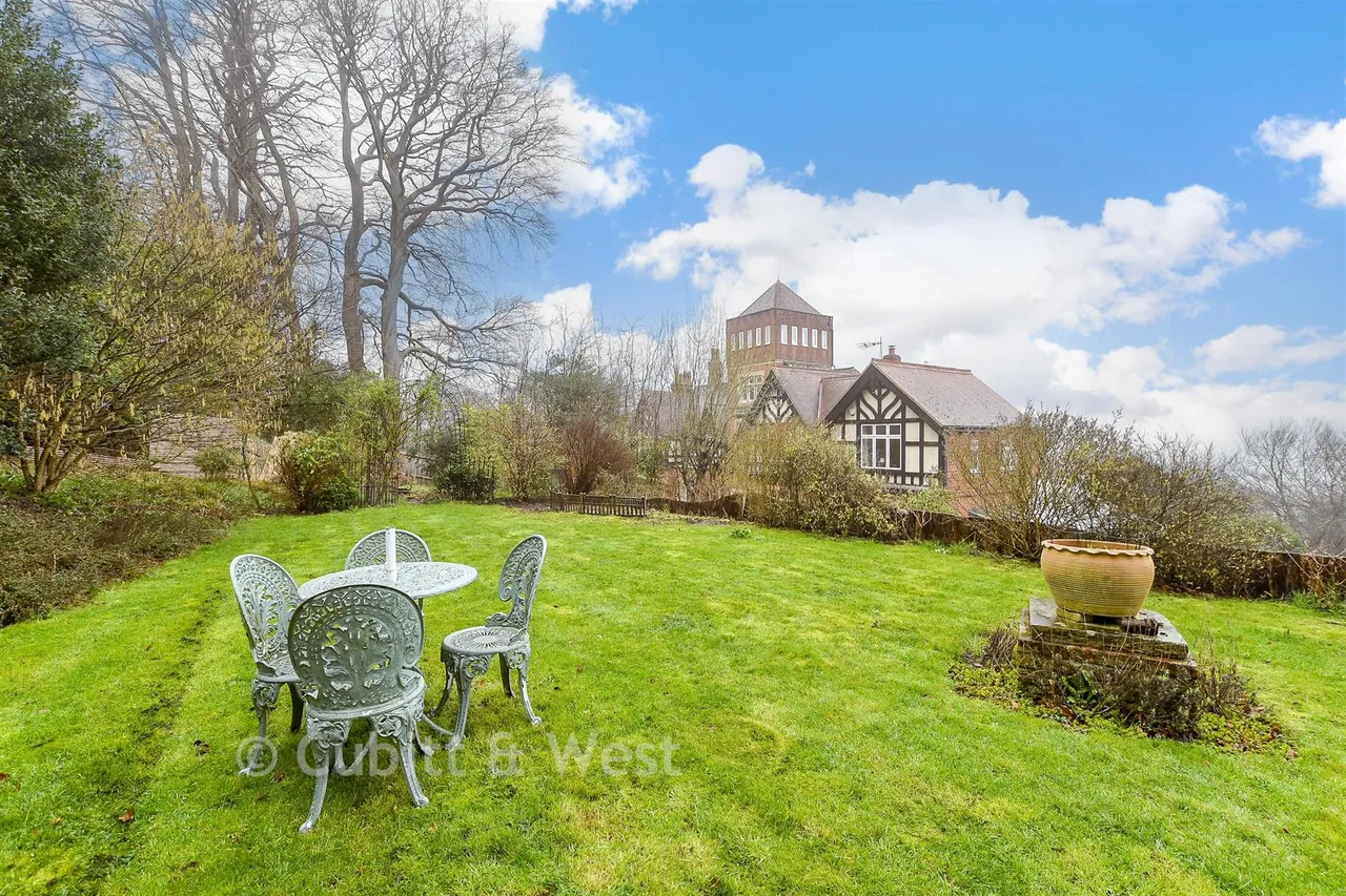 War Coppice Road, Caterham, CR3, photo 6
