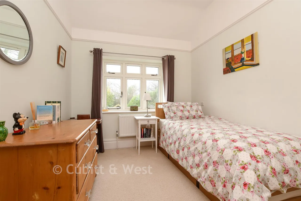 War Coppice Road, Caterham, CR3, photo 15