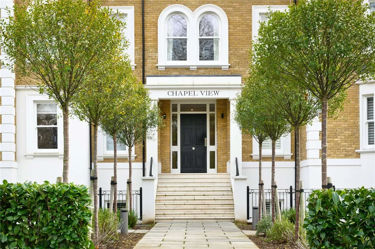 Church Road, East Molesey, Surrey, KT8 9DS, photo 2