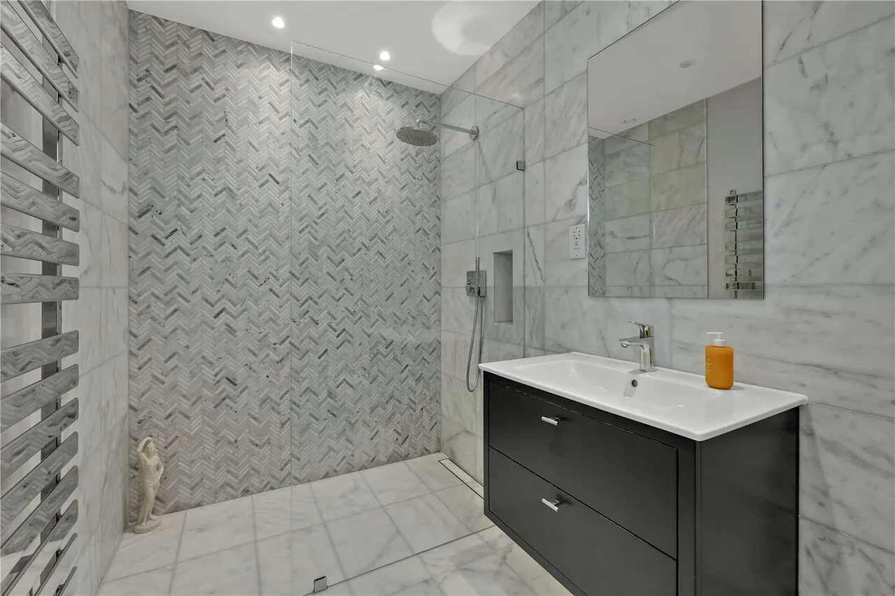 Church Road, East Molesey, Surrey, KT8 9DS, photo 10