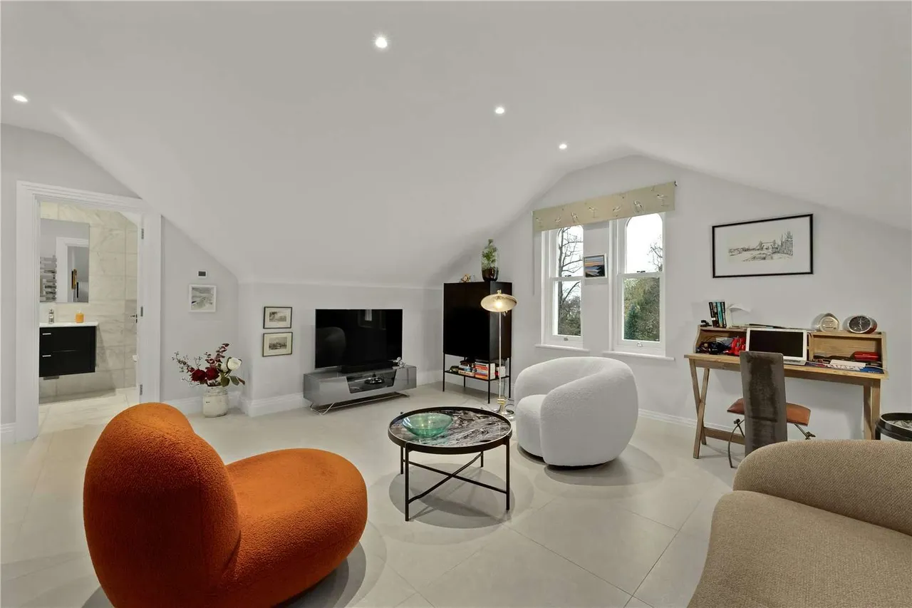 Church Road, East Molesey, Surrey, KT8 9DS, photo 9