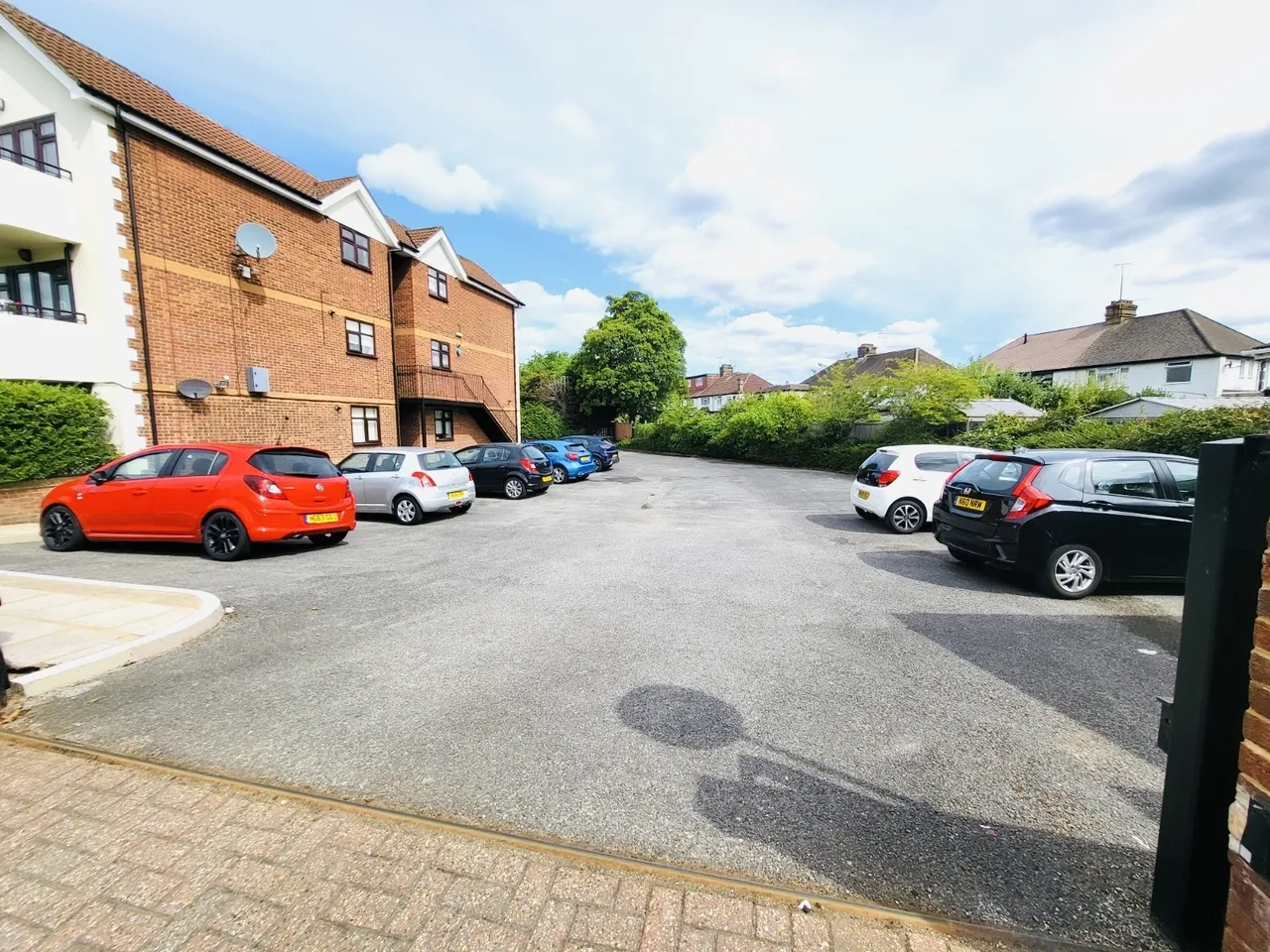 Edgware Way, HA8, photo 14